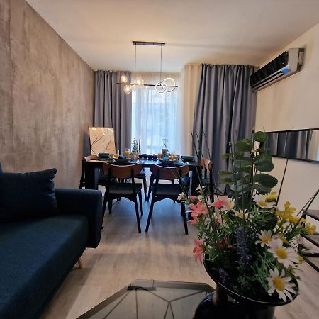 Marsselis Luxe Port Apartment Varna Exterior photo