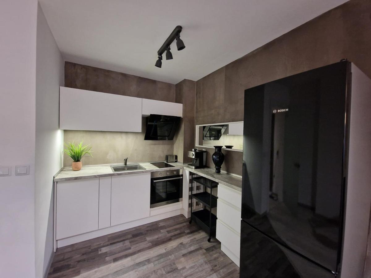 Marsselis Luxe Port Apartment Varna Exterior photo