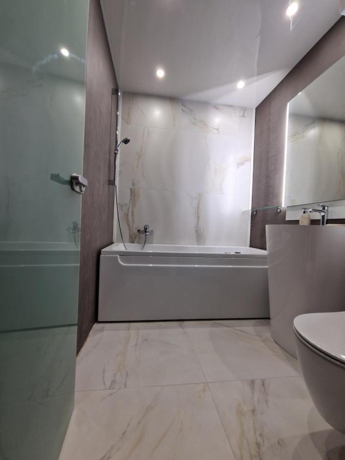 Marsselis Luxe Port Apartment Varna Exterior photo