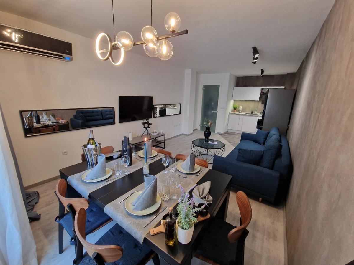 Marsselis Luxe Port Apartment Varna Exterior photo